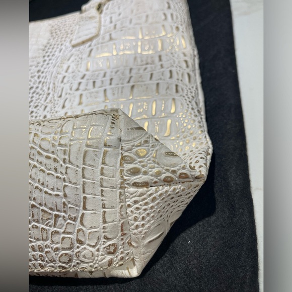 MARC FISHER Tote bag, approx 17”W x 13”H x 4”, White/gold Alligator look PVC - Picture 14 of 15